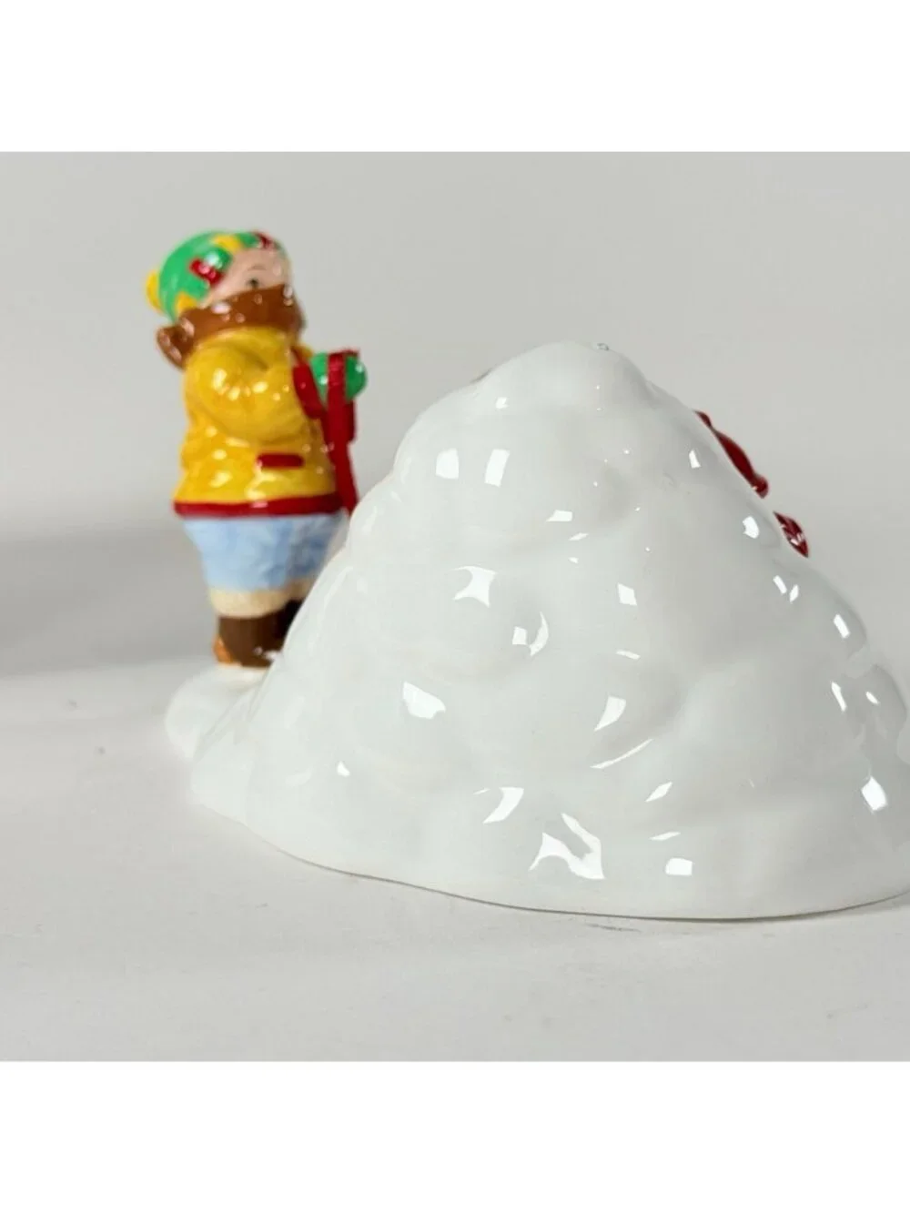 Dept 56 Rest Stop Snow Village Accessory Figurine Christmas Scene 55142